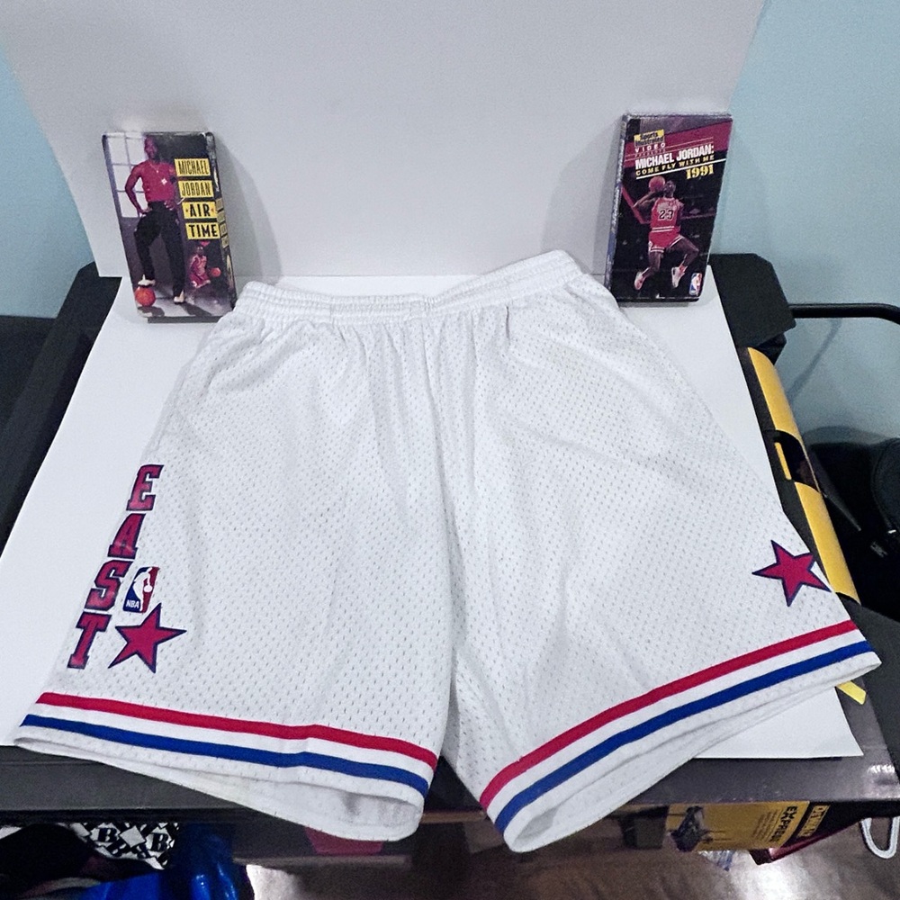 Mitchell Ness size L vintage basketball 1985 all star game shorts